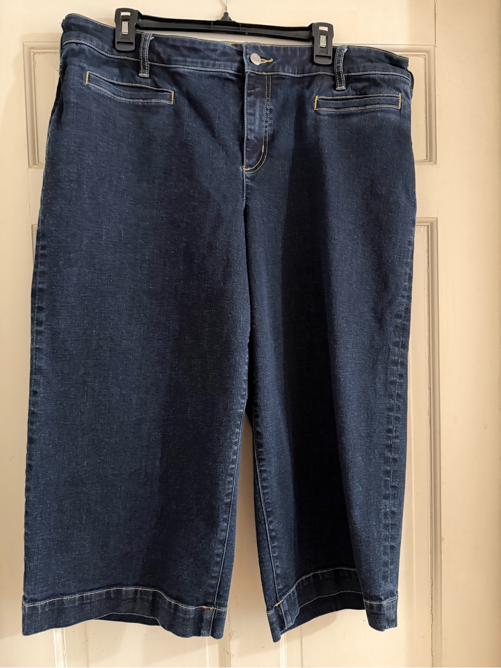 Lands' End Women's Dark Blue Denim Capris
